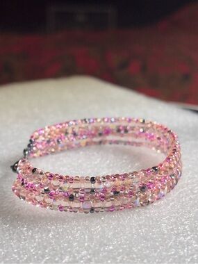Handmade multi color pink beaded Bracelet 7 inches